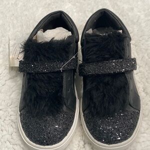Girls Black Fur Sparkle Kenneth Cole Reaction Slip-on Sneakers Size 10!